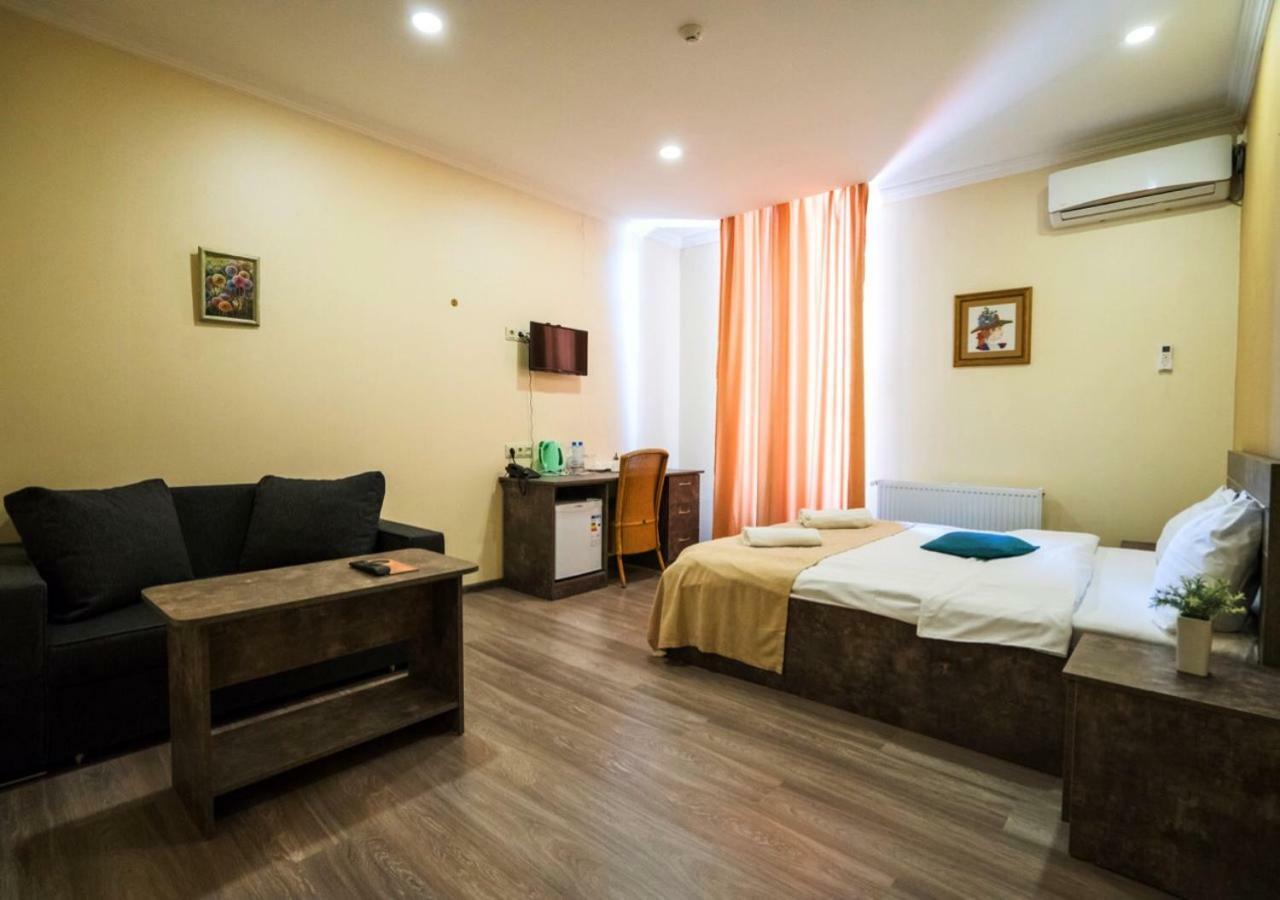 Hotel Nabadi Tbilisi Ngoại thất bức ảnh